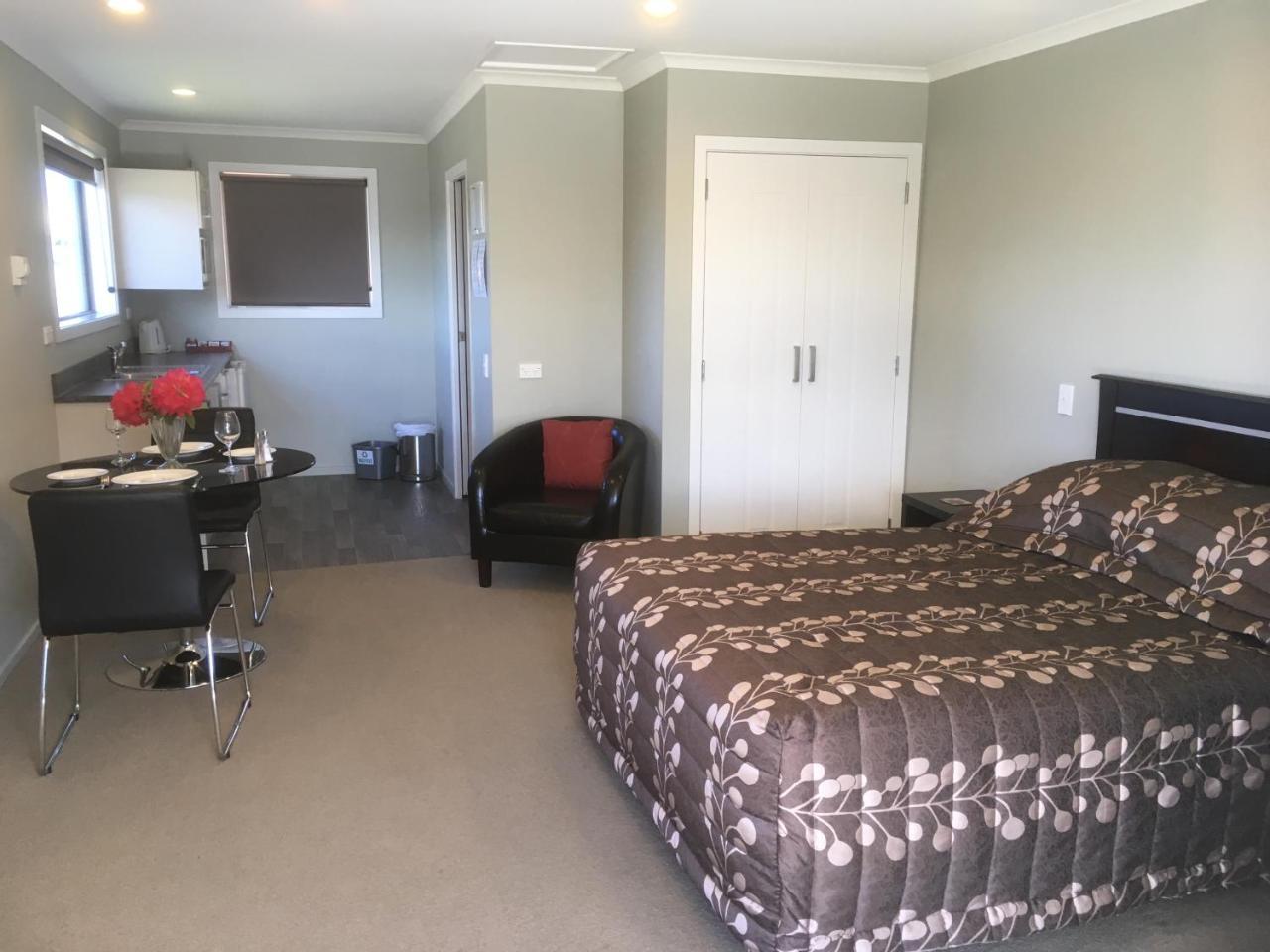 Kingswood Motel Waimate 외부 사진